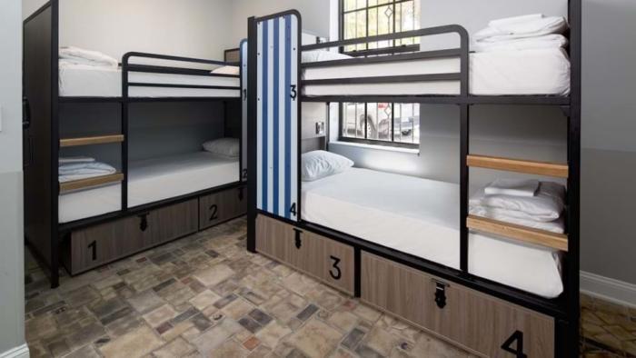 Habitación cuádruple adaptada para personas con discapacidad